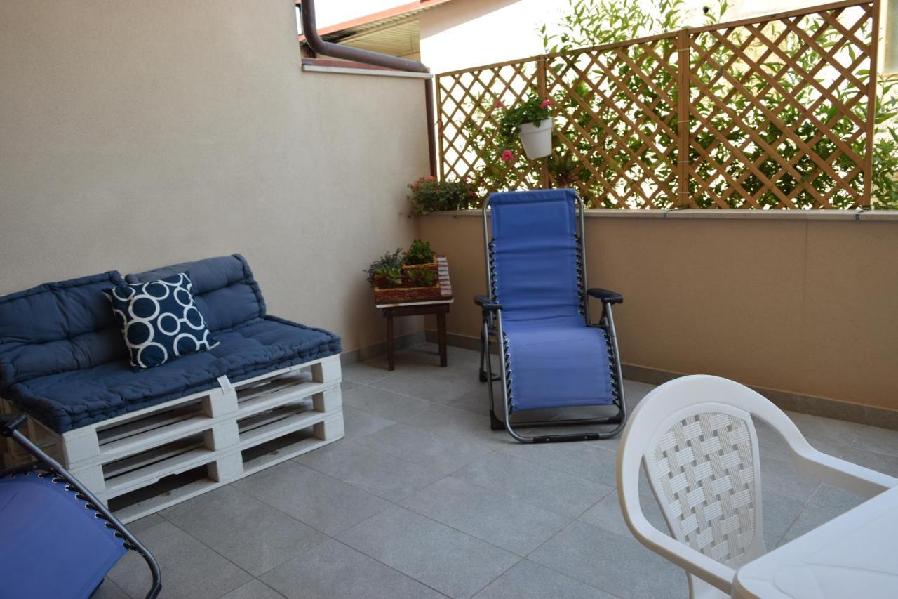 Casa Vacanze Lombardo Santa Teresa Di Riva Luaran gambar