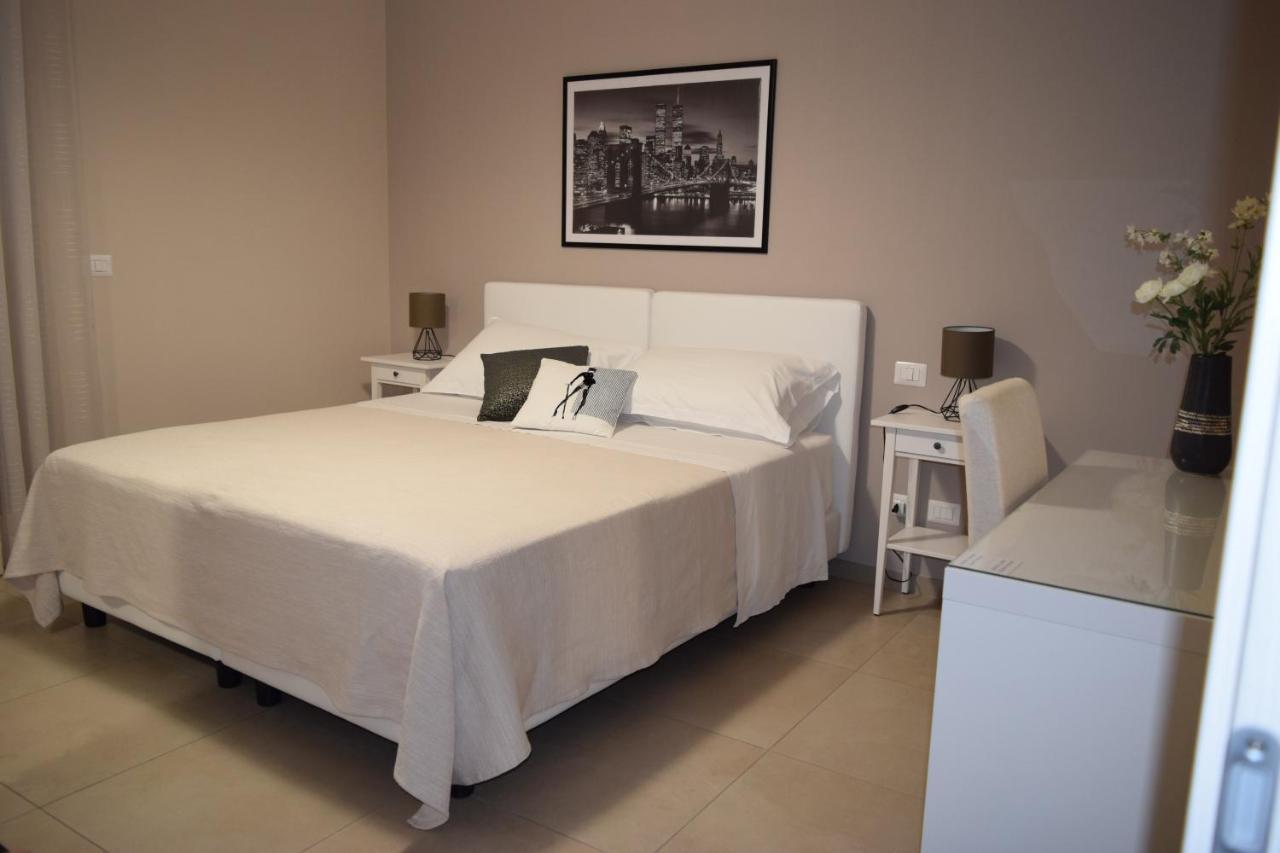 Casa Vacanze Lombardo Santa Teresa Di Riva Luaran gambar
