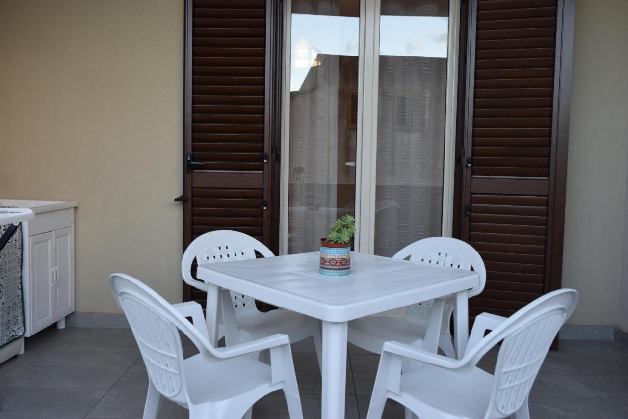 Casa Vacanze Lombardo Santa Teresa Di Riva Luaran gambar
