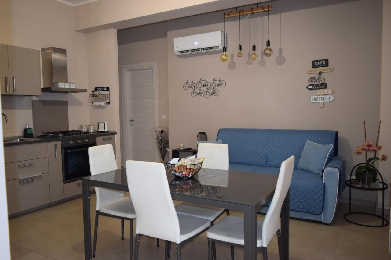 Casa Vacanze Lombardo Santa Teresa Di Riva Luaran gambar