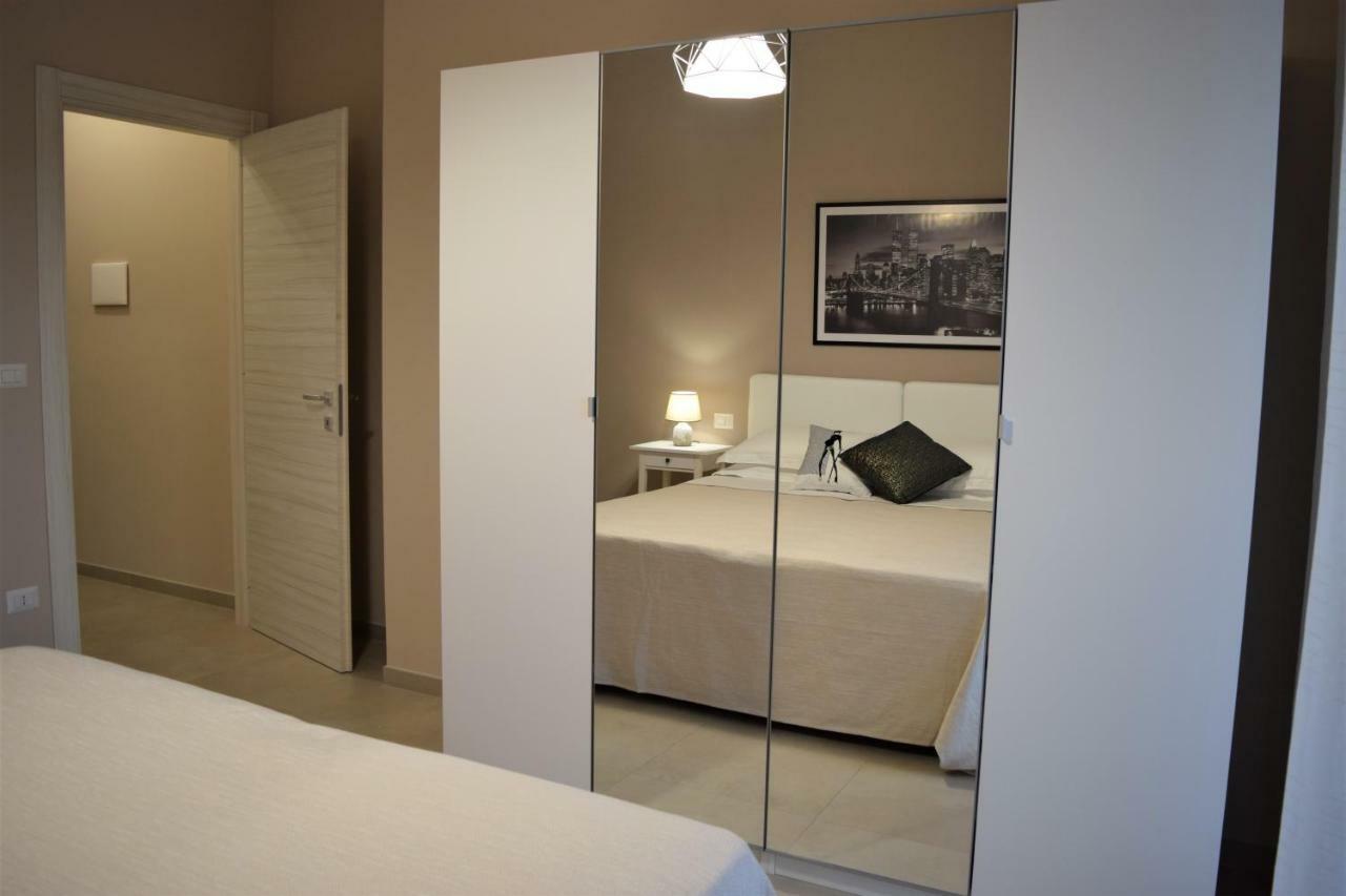 Casa Vacanze Lombardo Santa Teresa Di Riva Luaran gambar