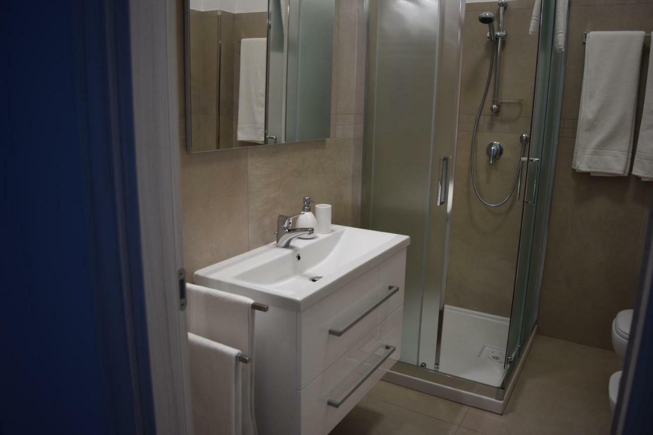 Casa Vacanze Lombardo Santa Teresa Di Riva Luaran gambar